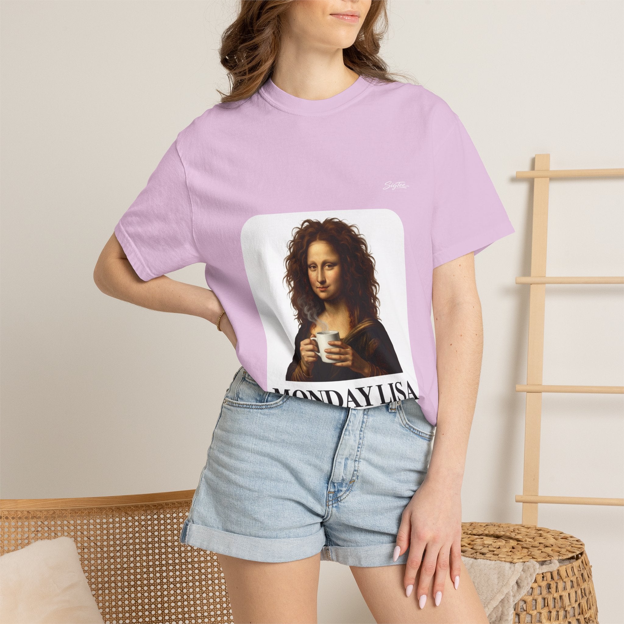 Monday Lisa Tee